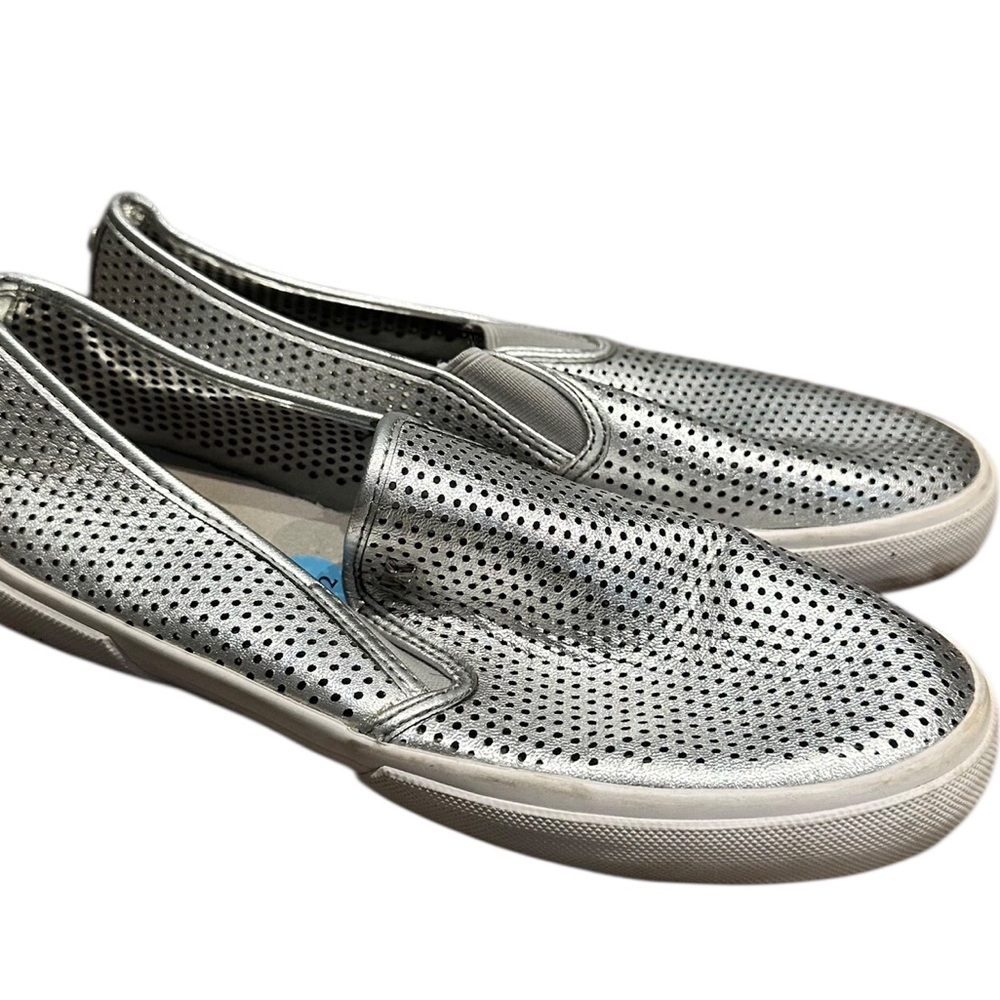 Michael Kors Perforated Leather Slip On Shoes Sneakers Metallic Silver Size 7.5
